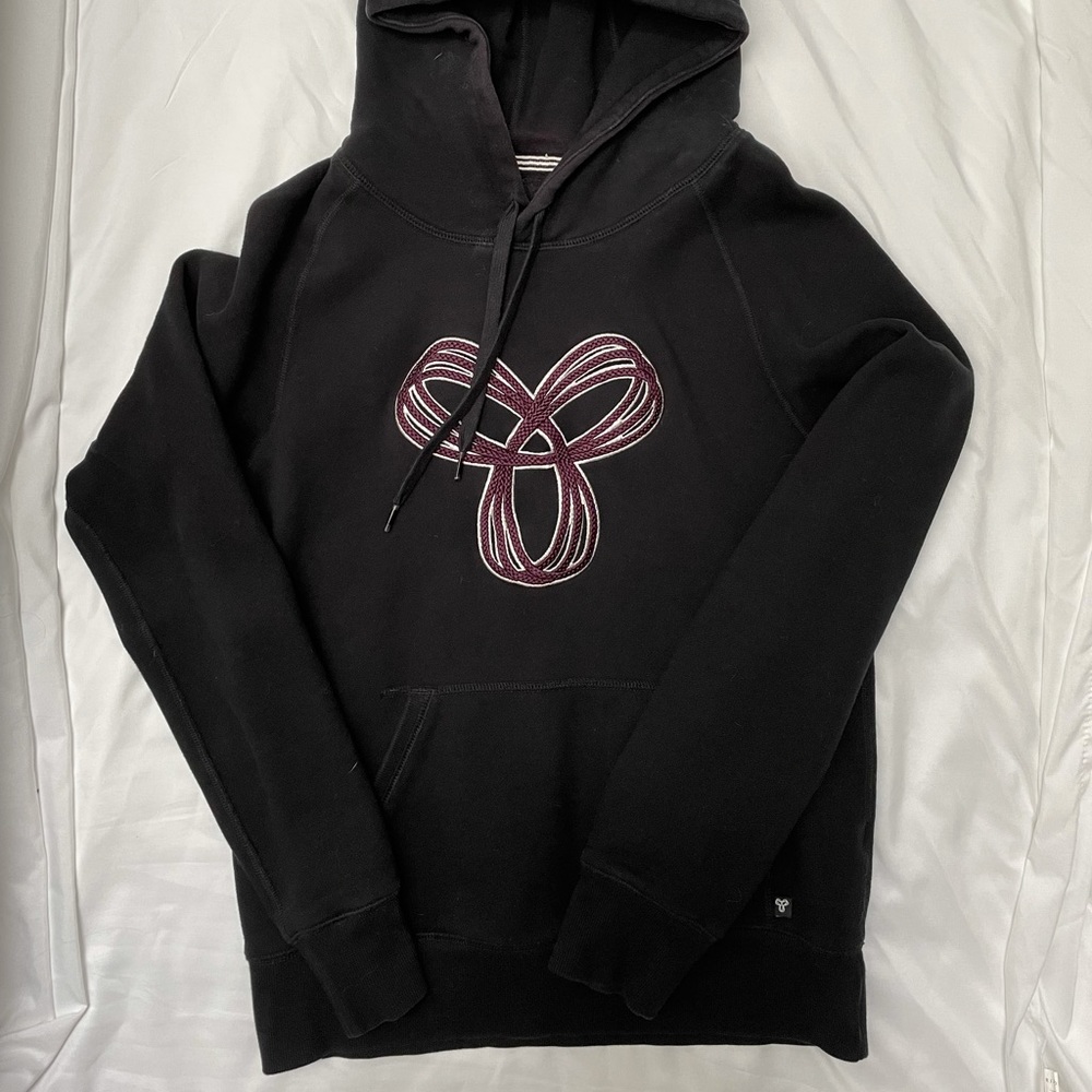 Aritzia TNA hoodie size M